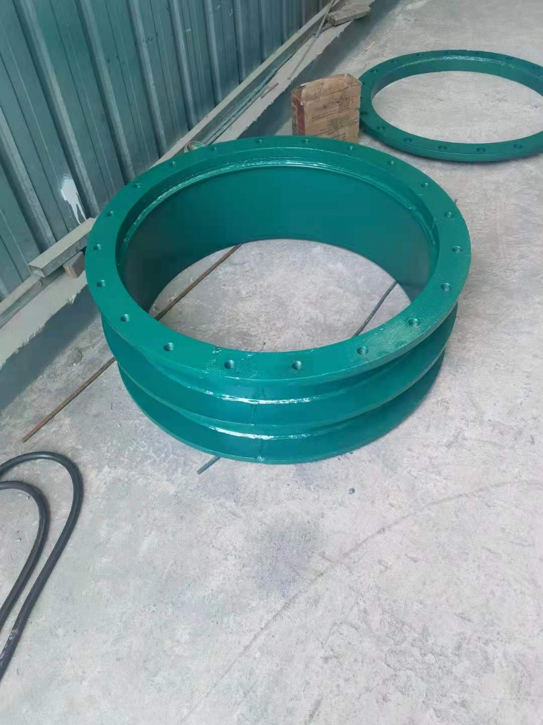 隻用榴莲视频色版下载的話解決了套管與牆壁之間的漏水
